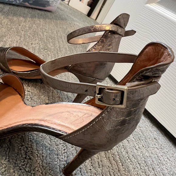 JOIE Jaclyn High Heel Embossed Snakeskin High Heel Sandal - Bronze Metallic 37 7 - Picture 8 of 10